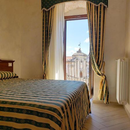 Rooms Dimora Arco - Affitti Brevi Italia Monte SantʼAngelo Εξωτερικό φωτογραφία