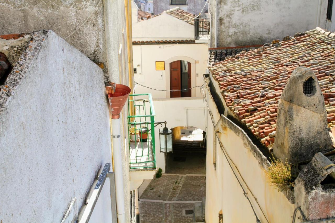 Rooms Dimora Arco - Affitti Brevi Italia Monte SantʼAngelo Εξωτερικό φωτογραφία