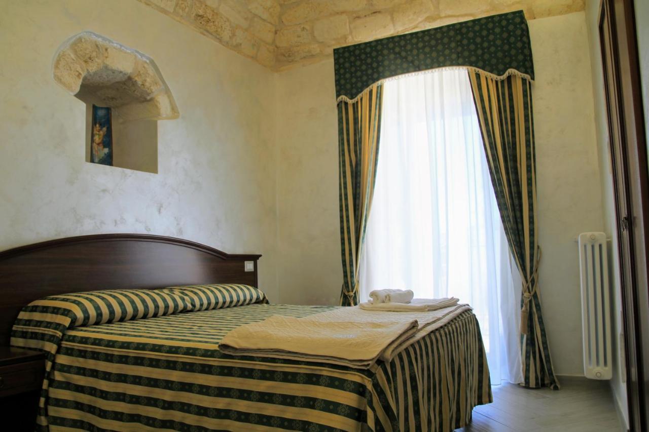 Rooms Dimora Arco - Affitti Brevi Italia Monte SantʼAngelo Εξωτερικό φωτογραφία