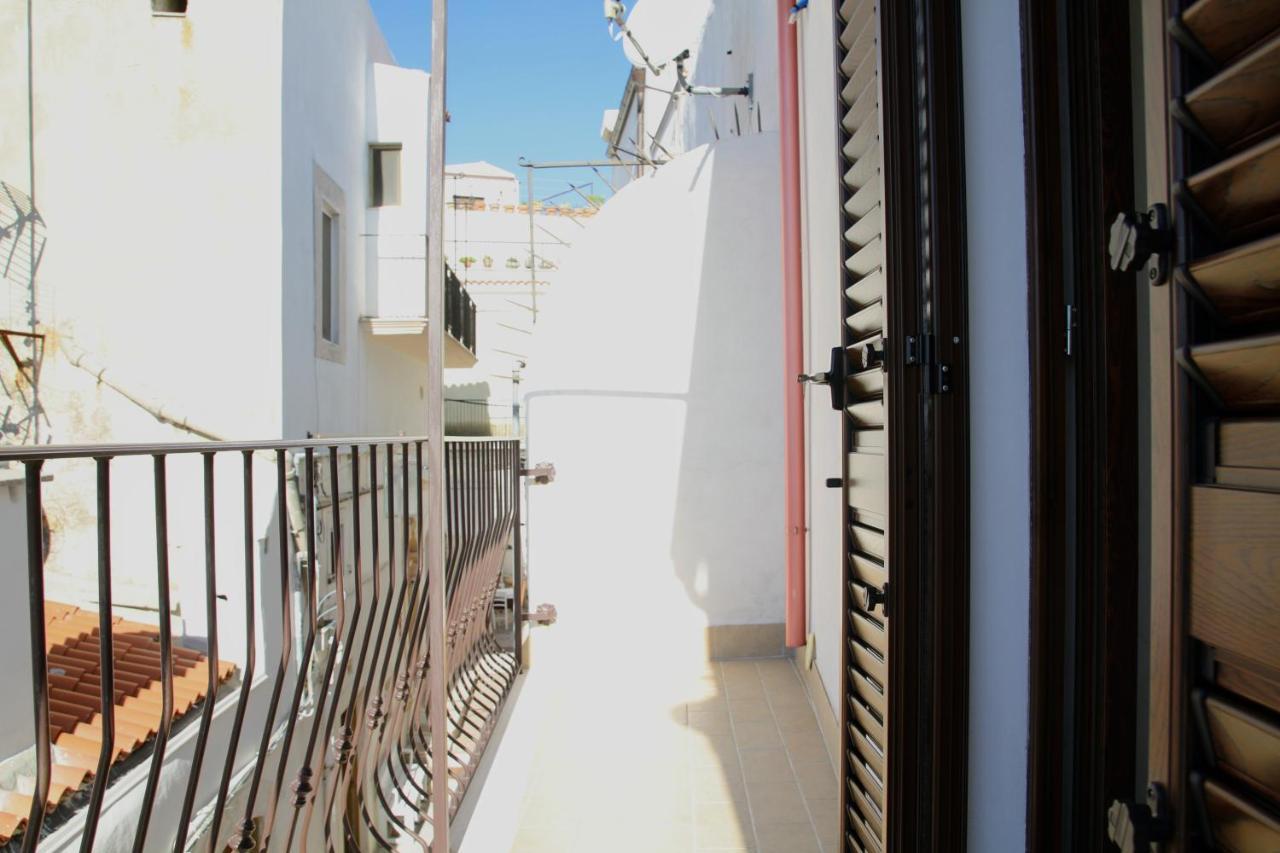Rooms Dimora Arco - Affitti Brevi Italia Monte SantʼAngelo Εξωτερικό φωτογραφία