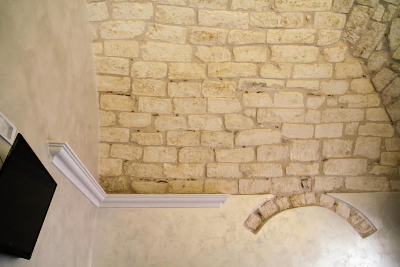 Rooms Dimora Arco - Affitti Brevi Italia Monte SantʼAngelo Εξωτερικό φωτογραφία