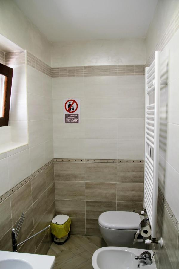 Rooms Dimora Arco - Affitti Brevi Italia Monte SantʼAngelo Εξωτερικό φωτογραφία