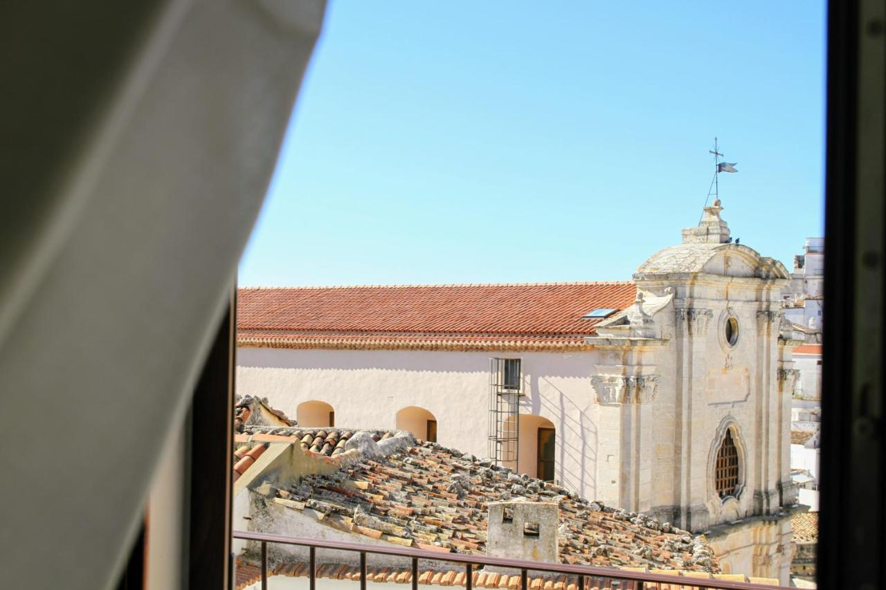 Rooms Dimora Arco - Affitti Brevi Italia Monte SantʼAngelo Εξωτερικό φωτογραφία