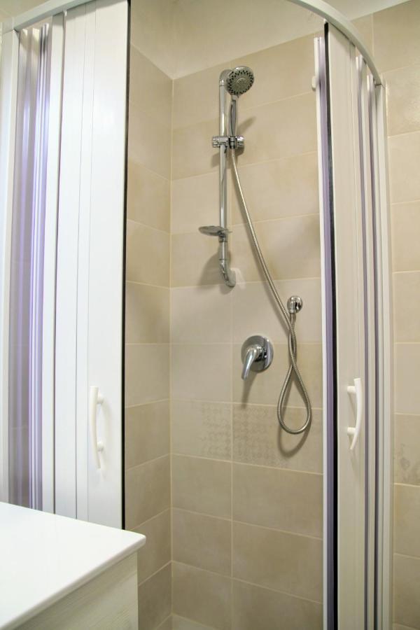 Rooms Dimora Arco - Affitti Brevi Italia Monte SantʼAngelo Εξωτερικό φωτογραφία