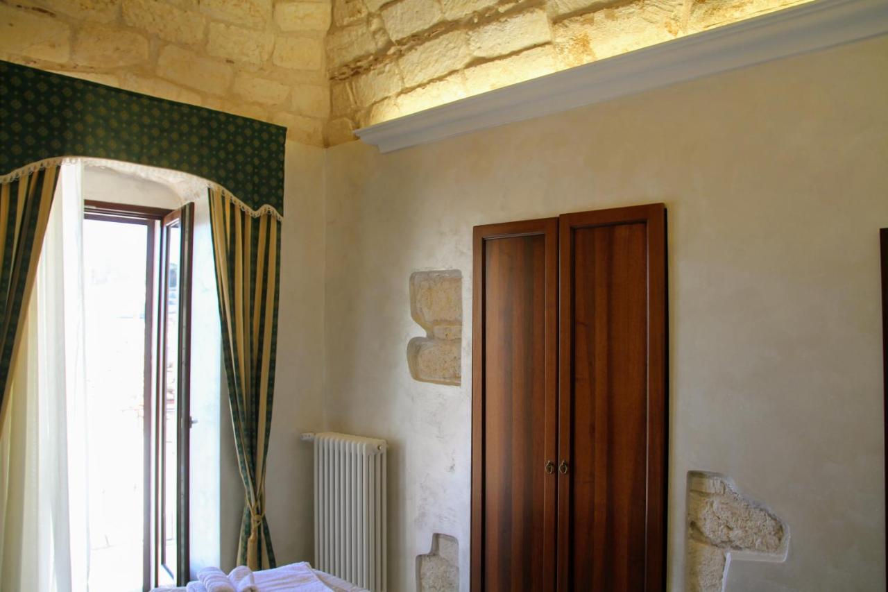 Rooms Dimora Arco - Affitti Brevi Italia Monte SantʼAngelo Εξωτερικό φωτογραφία