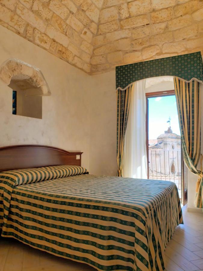 Rooms Dimora Arco - Affitti Brevi Italia Monte SantʼAngelo Εξωτερικό φωτογραφία